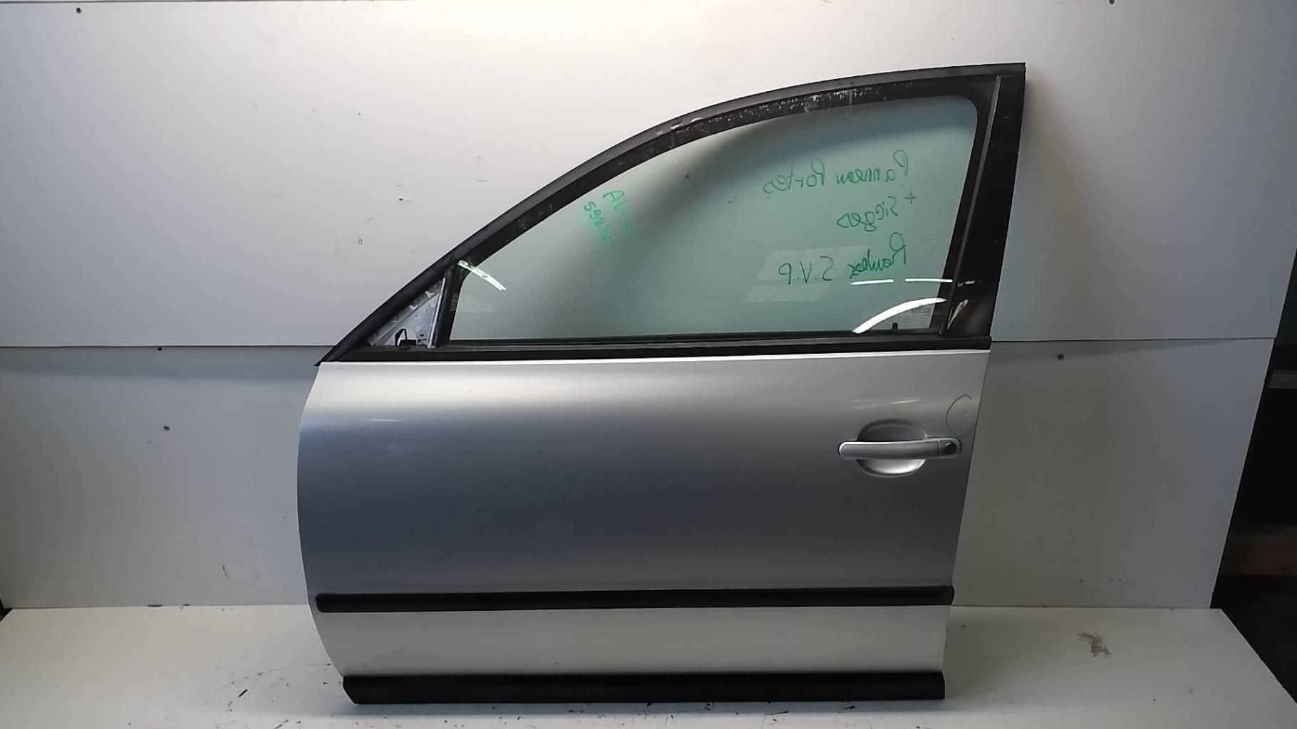Porte avant gauche