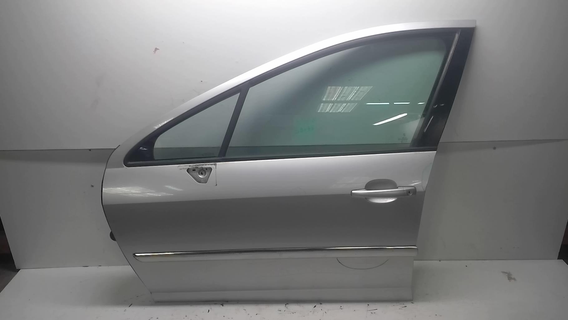 Porte avant gauche