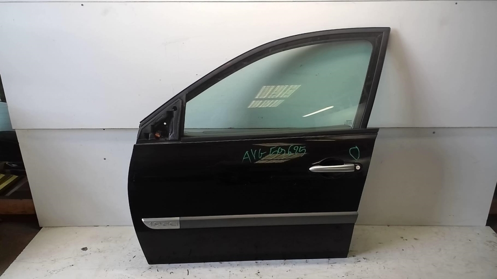 Porte avant gauche