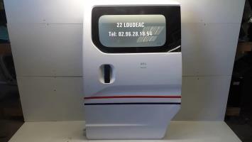 Porte laterale gauche