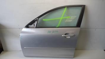 Porte avant gauche