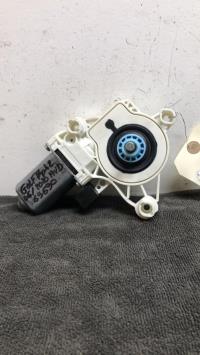 Moteur leve vitre avant droit