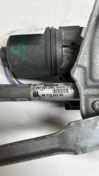 Moteur essuie glace avant droit