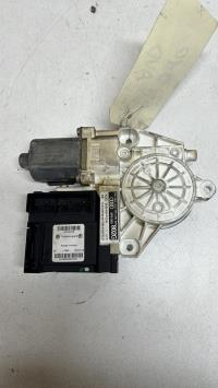 Moteur leve vitre avant droit