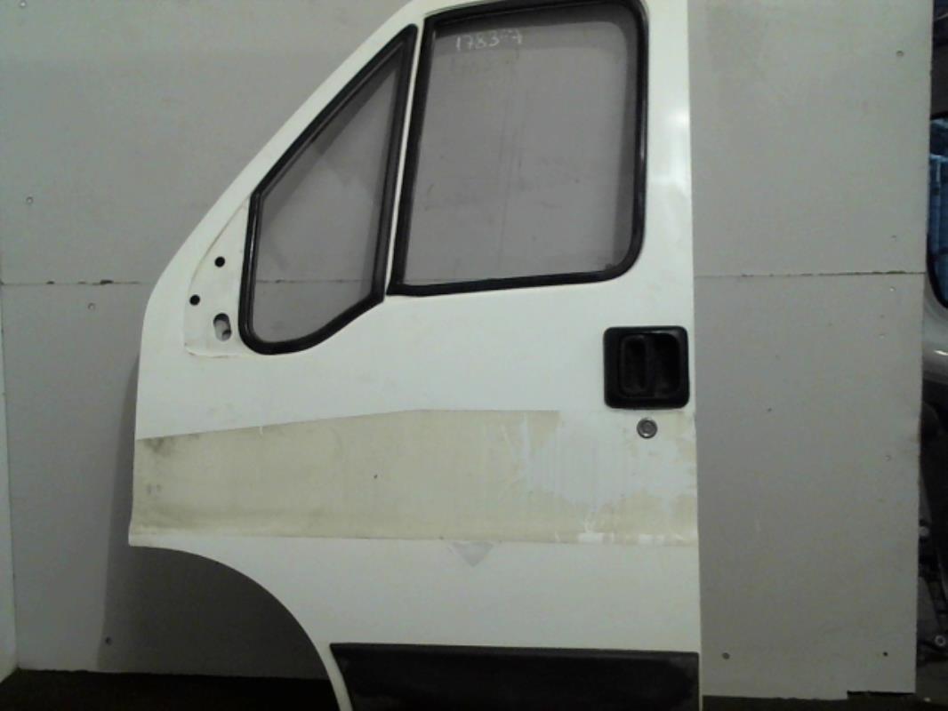 Porte avant gauche