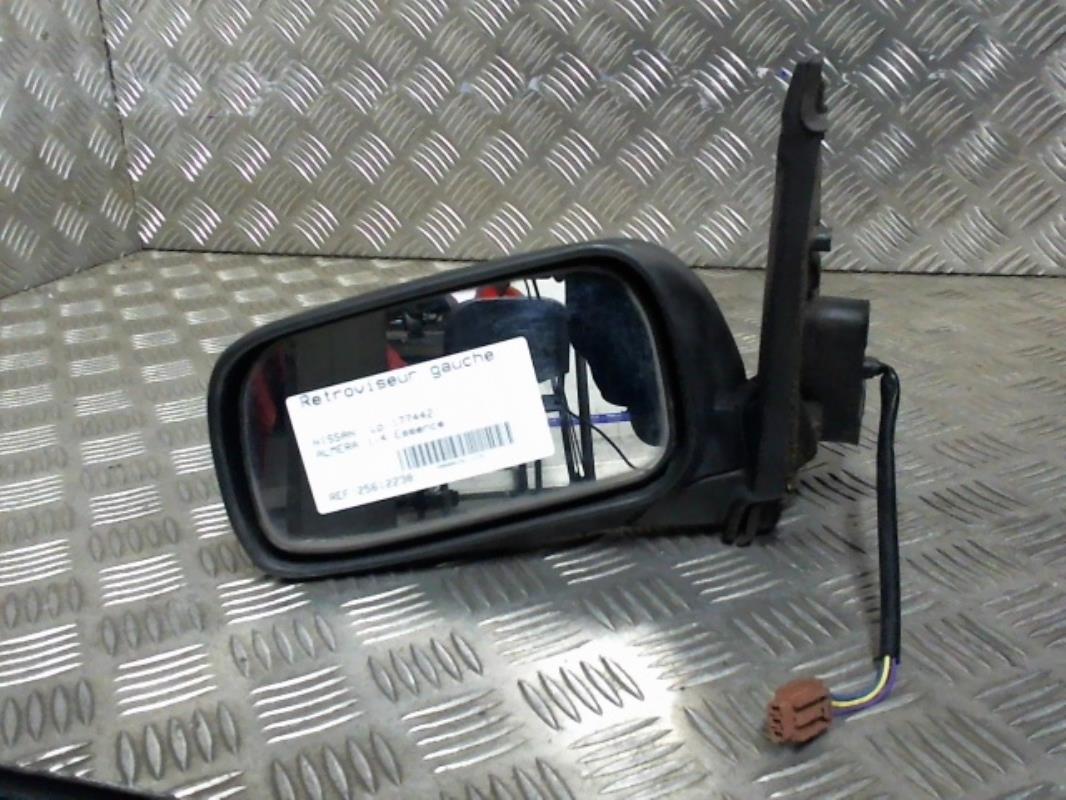 Retrovisor izquierdo