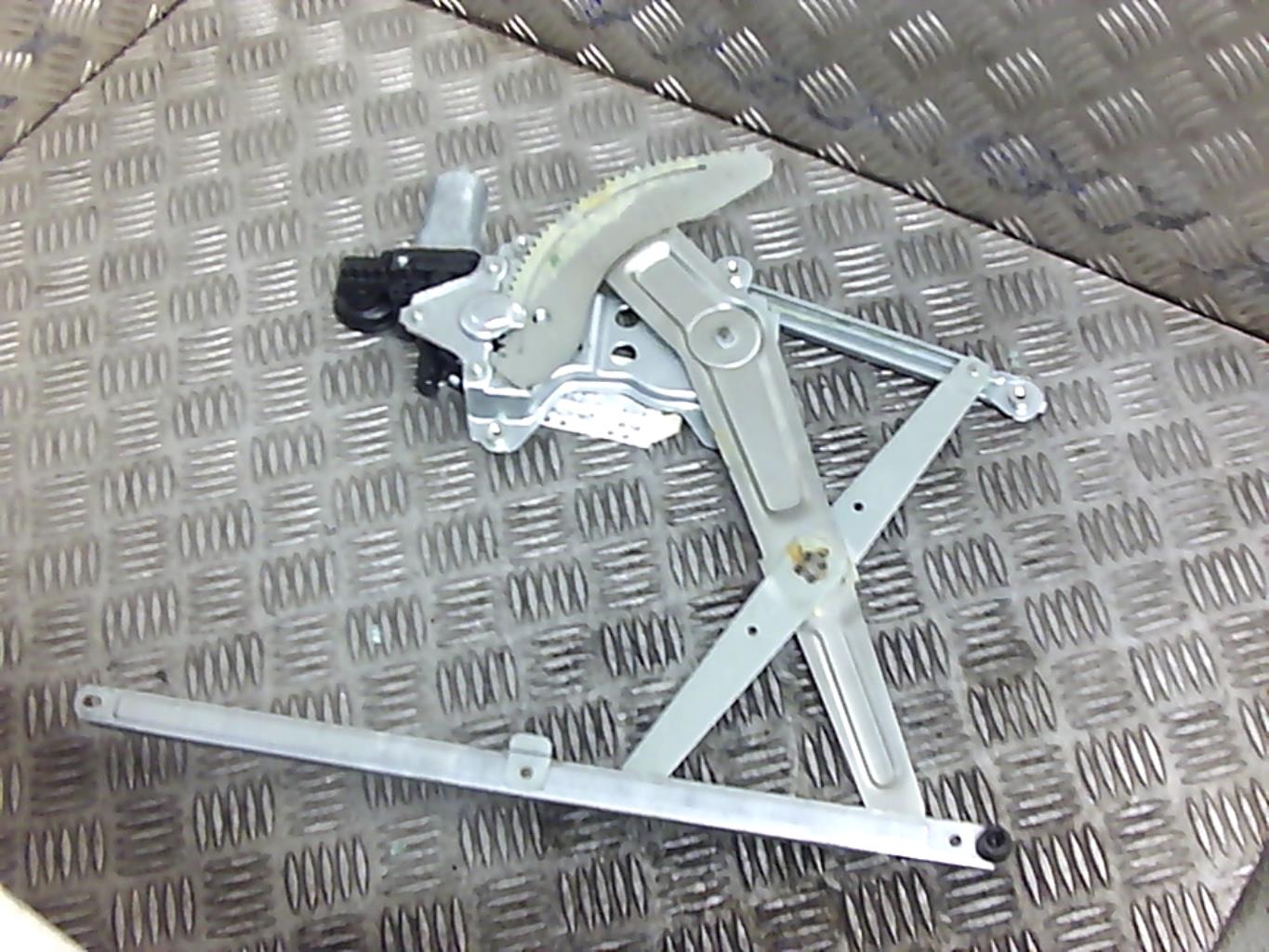 Leve vitre electrique avant gauche
