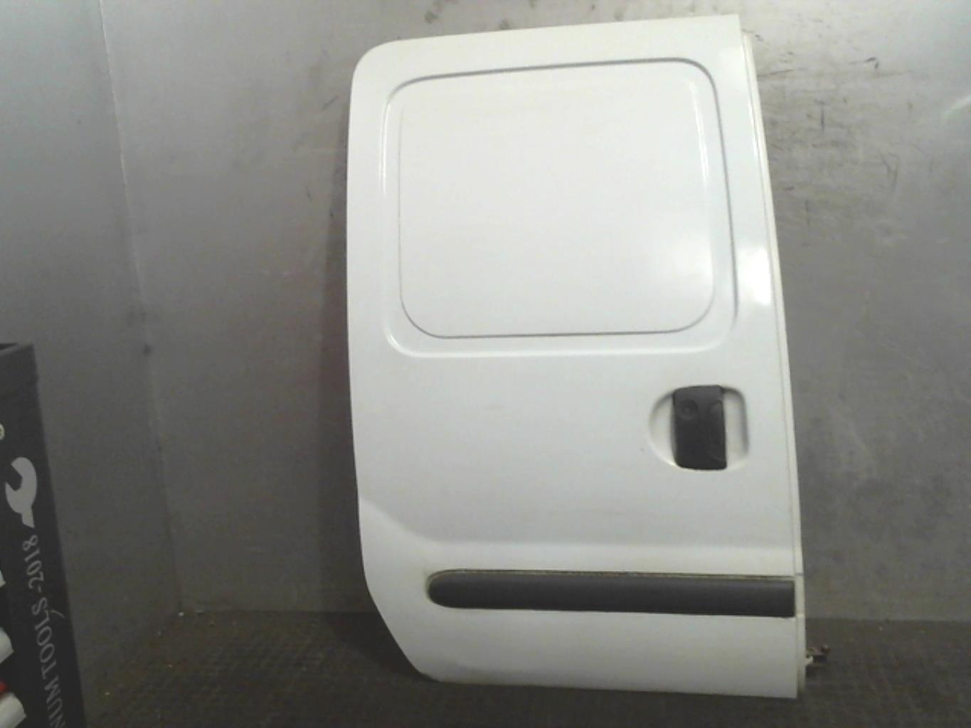 Puerta lateral derecha