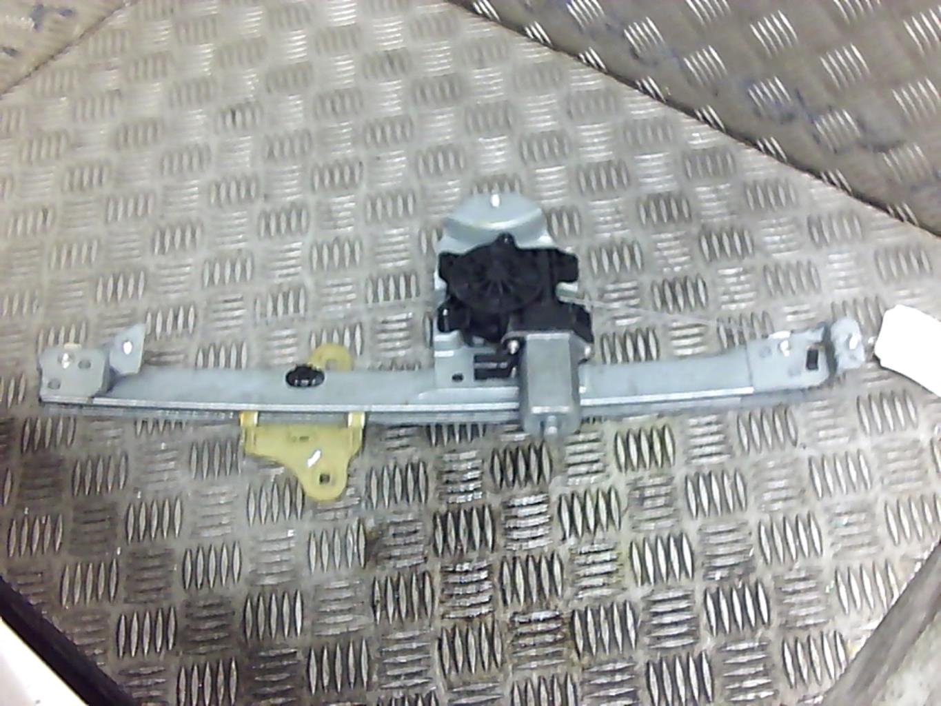 Leve vitre electrique avant droit