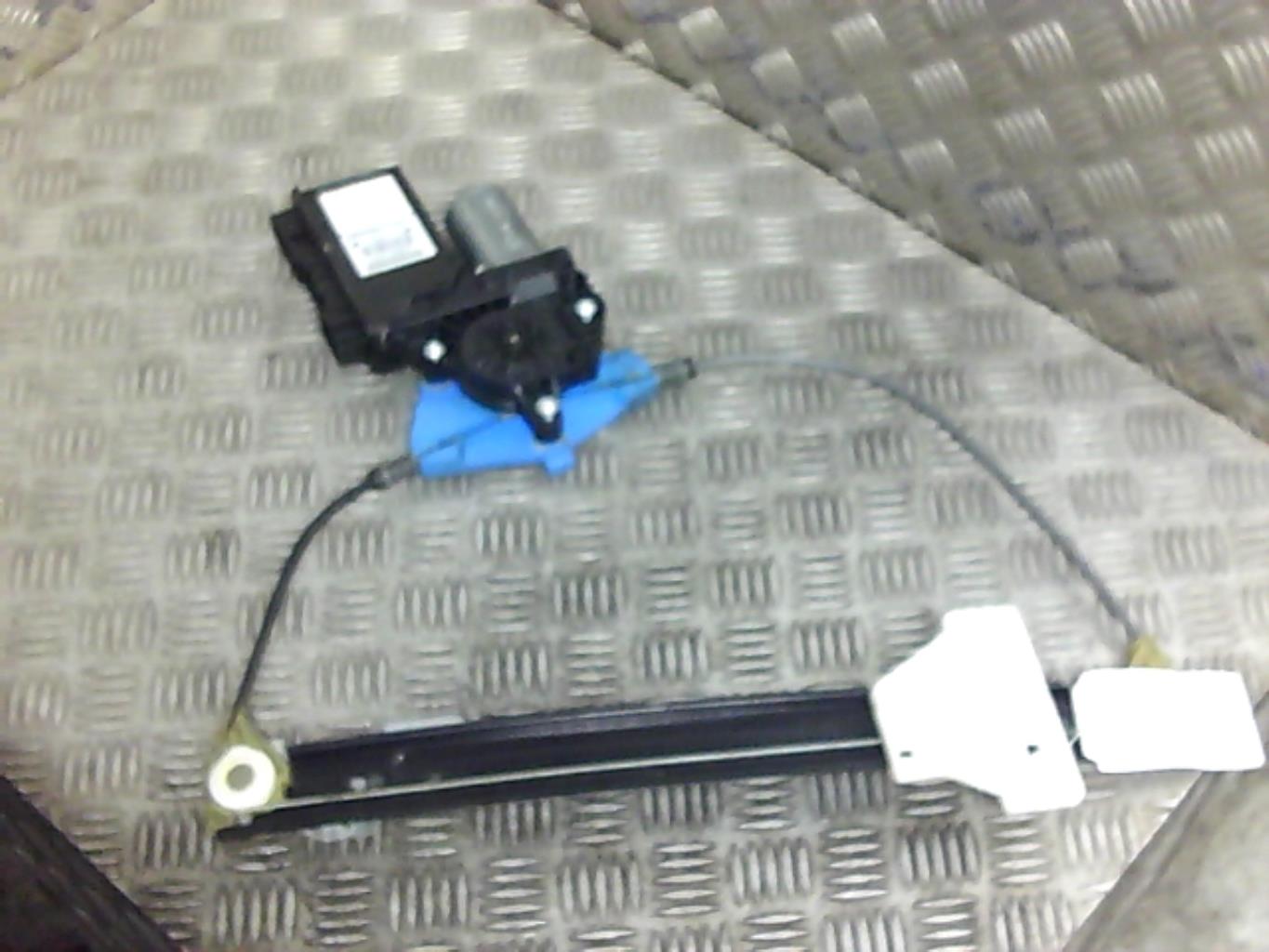Leve vitre electrique arriere gauche