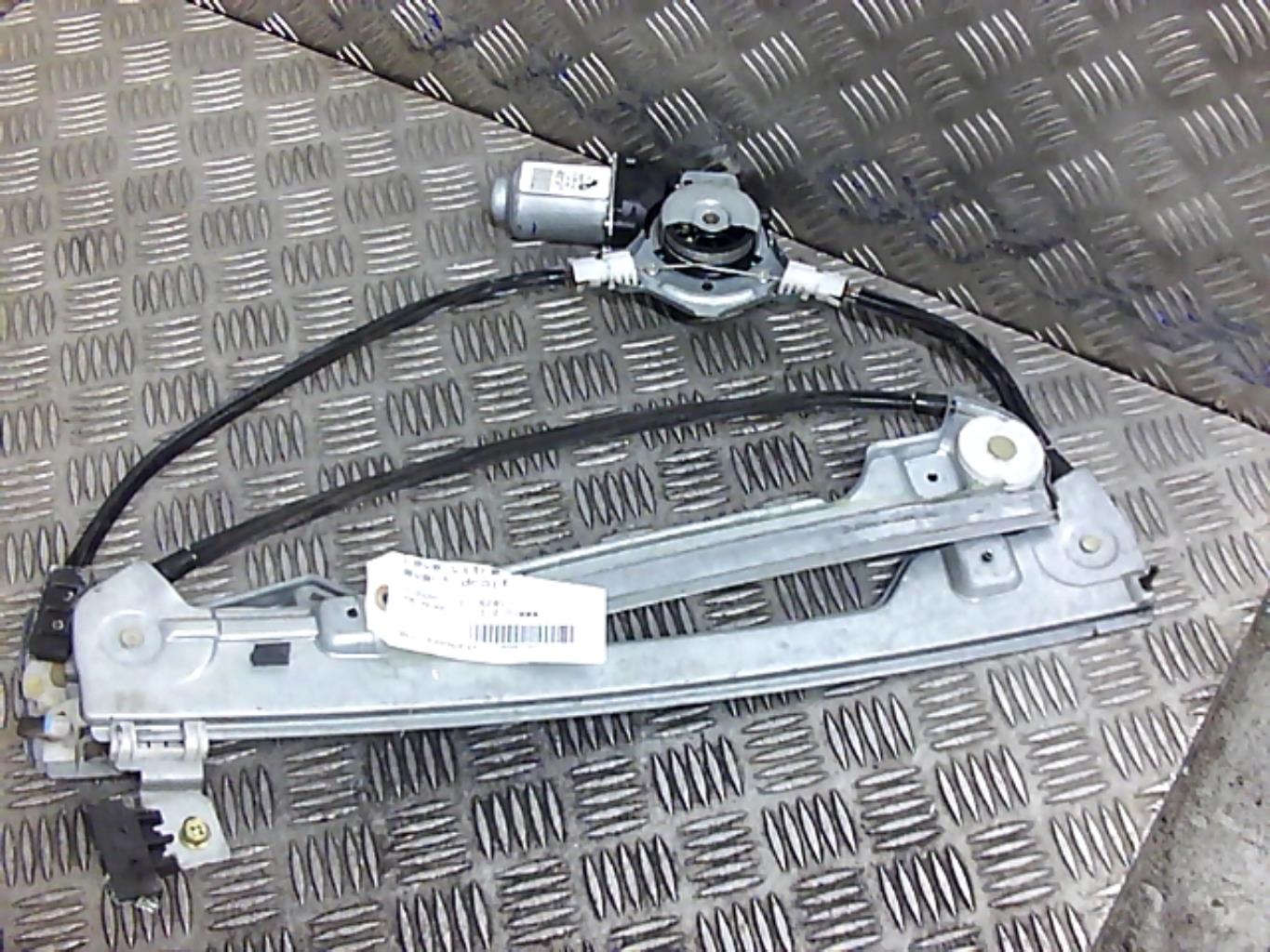 Leve vitre electrique avant droit