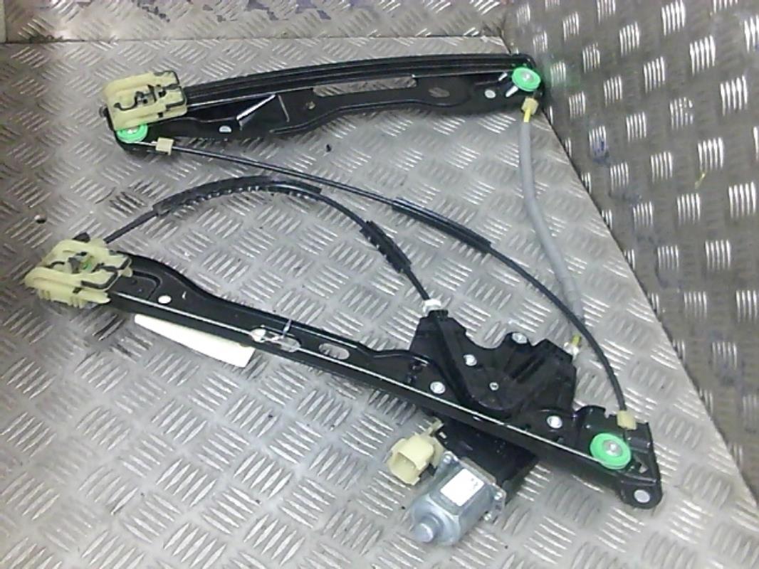 Leve vitre electrique avant droit
