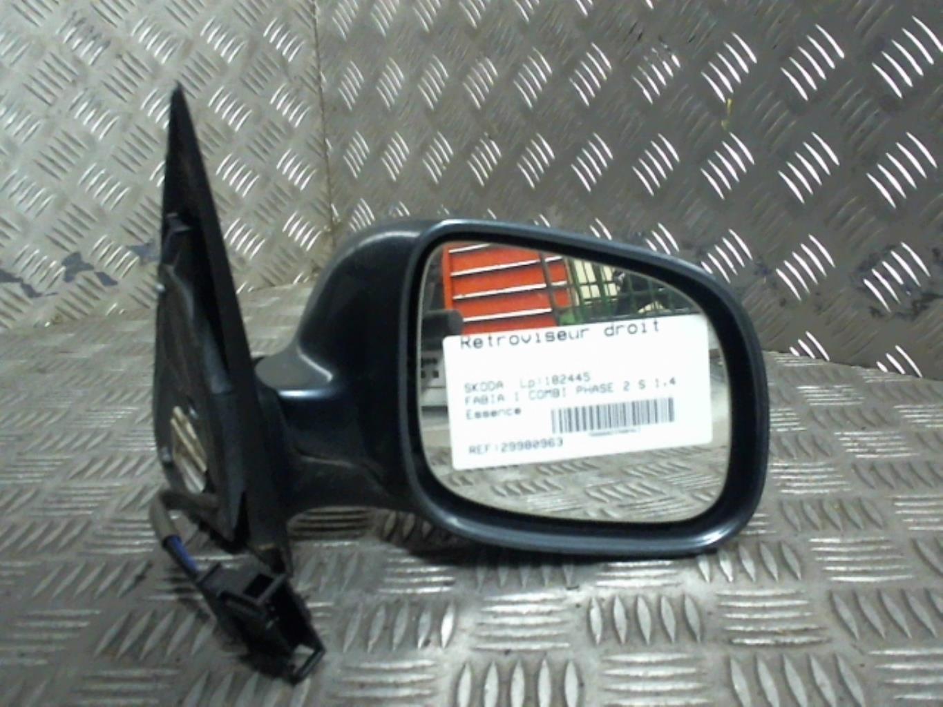 Retrovisor derecho