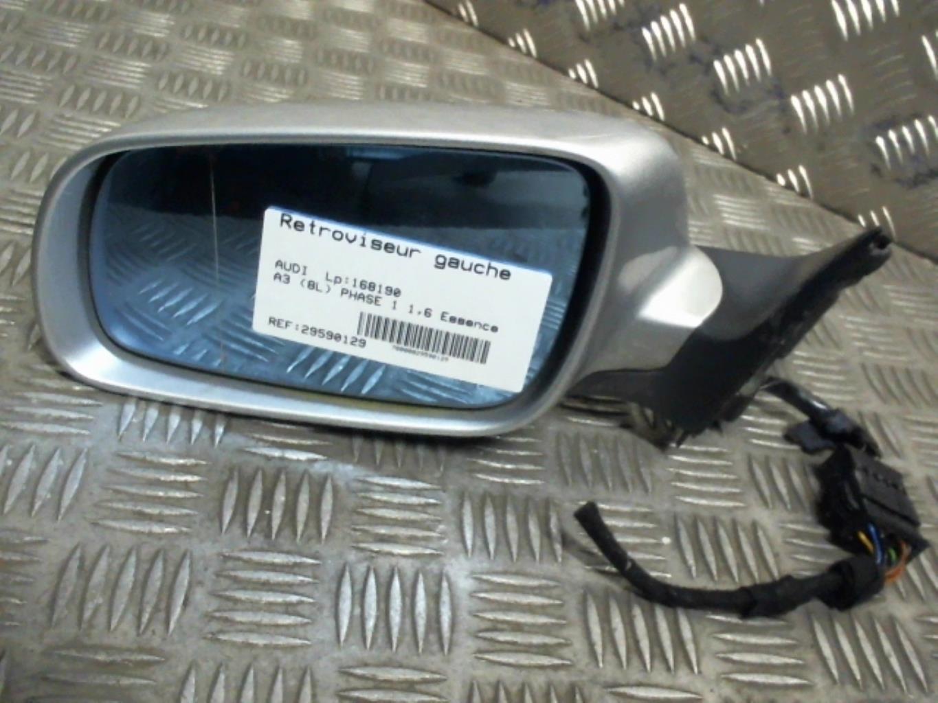 Specchietto retrovisore sinistro