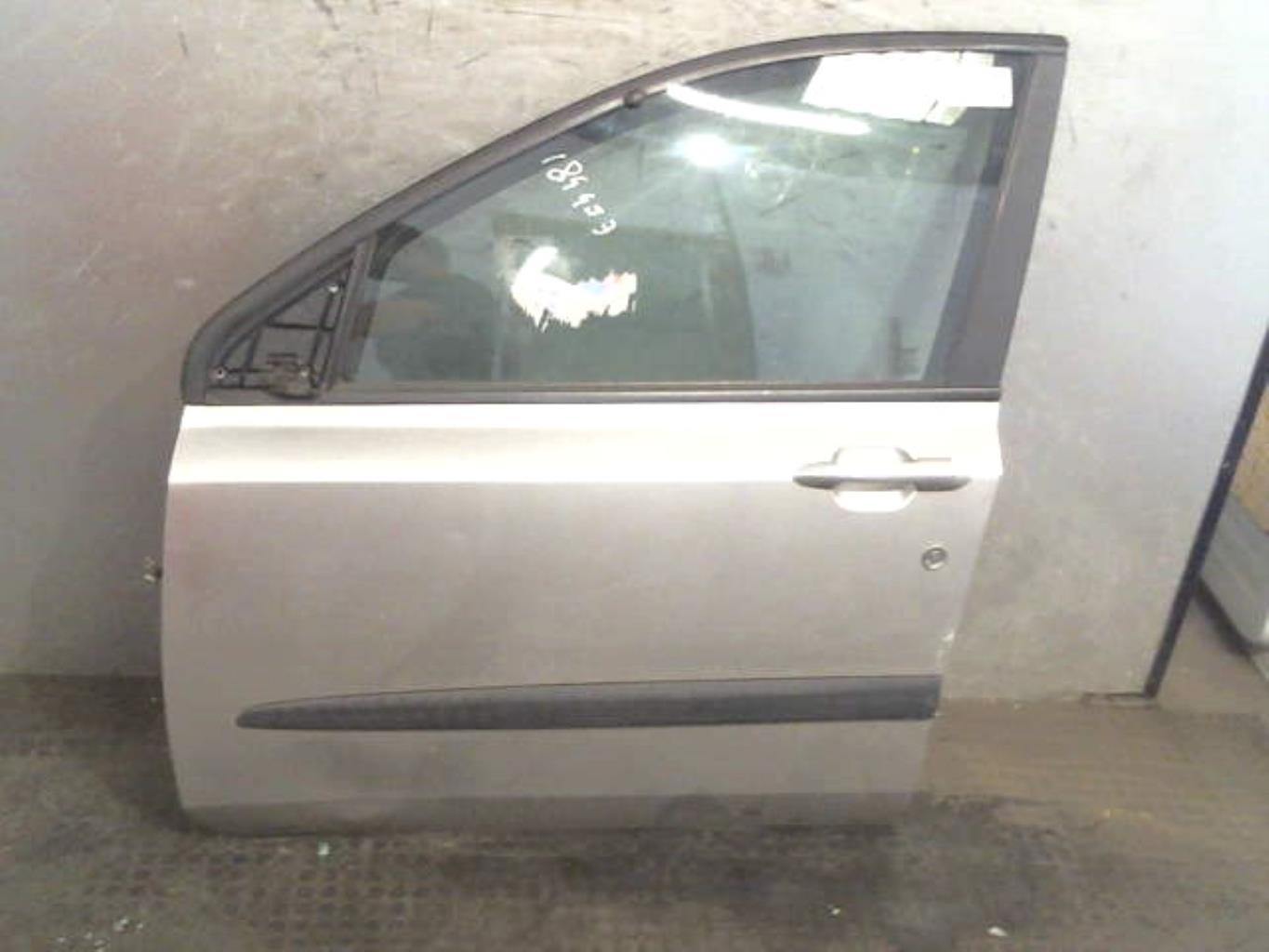Porte avant gauche