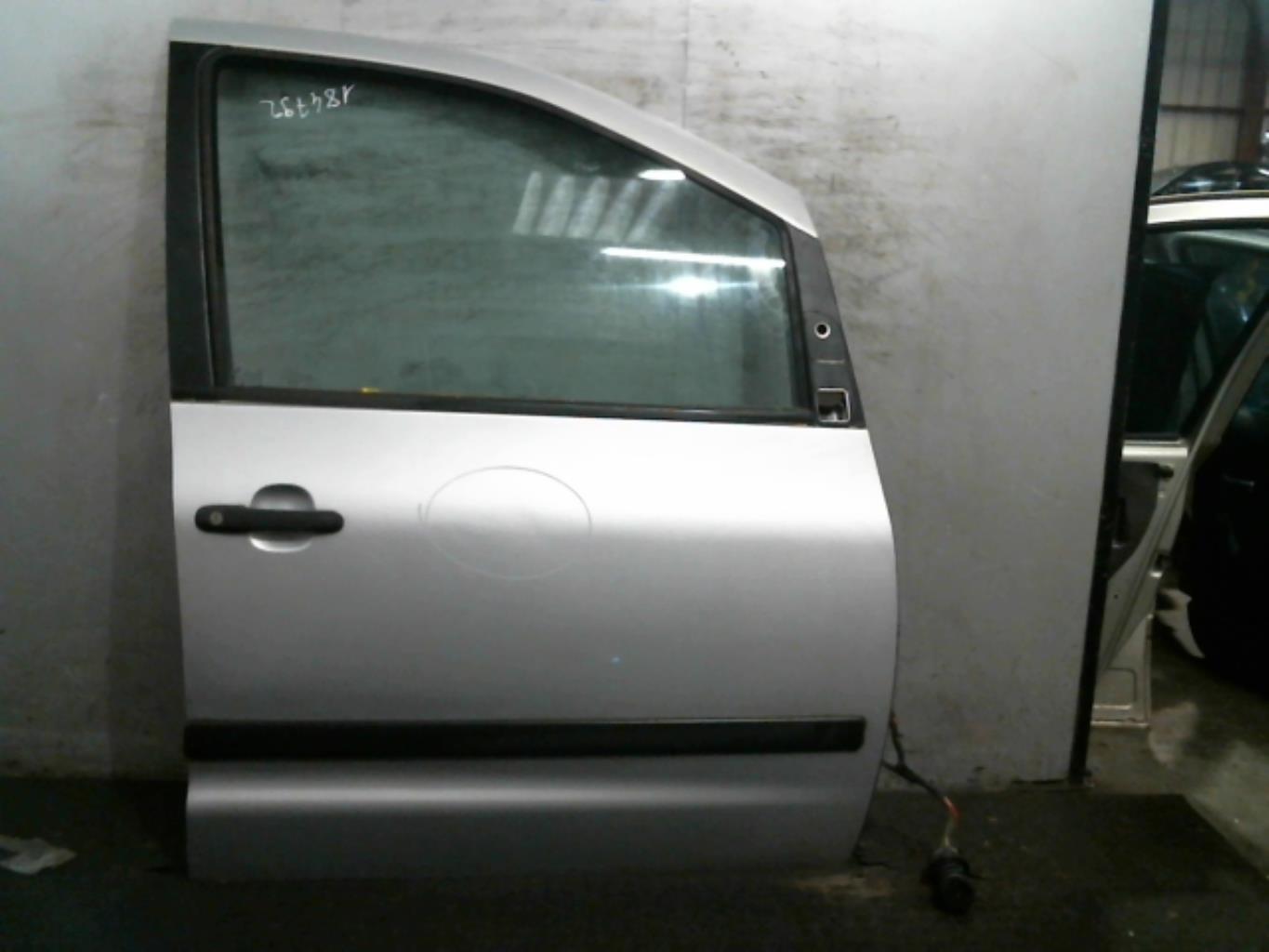 Porte avant droit