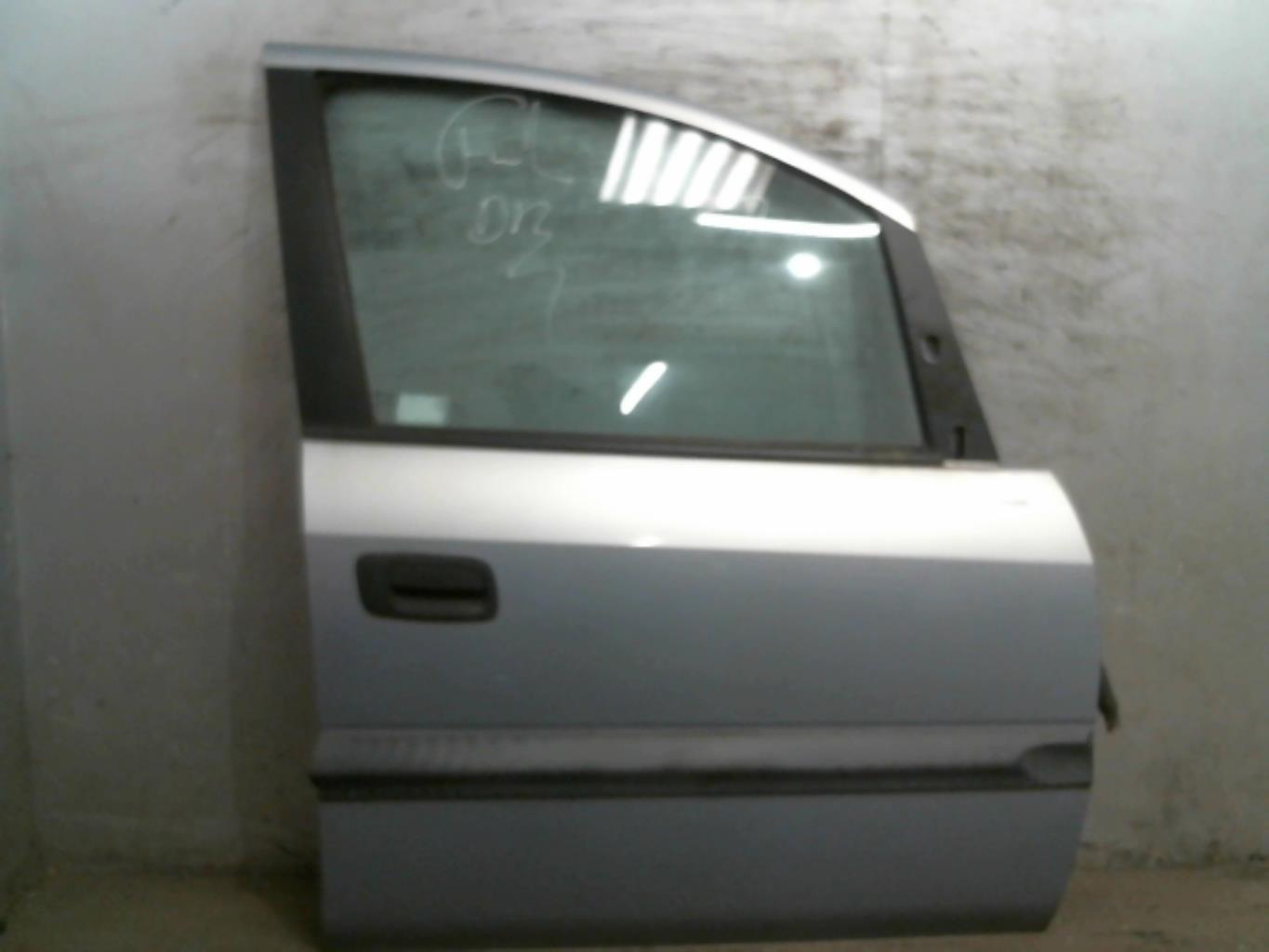 Porte avant droit