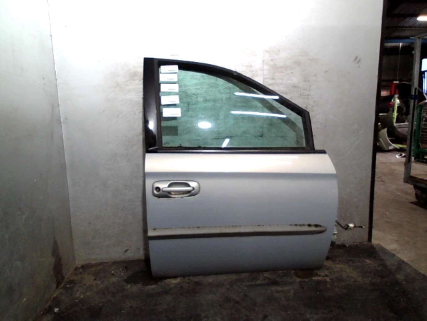 Porte avant droit