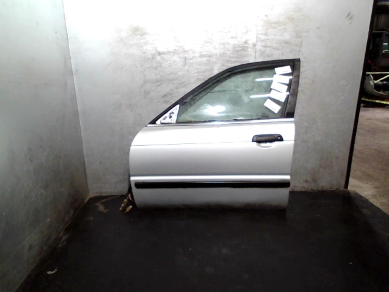 Porte avant gauche