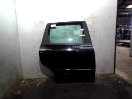 Puerta trasera derecha