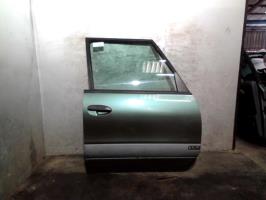 Puerta delantera derecha