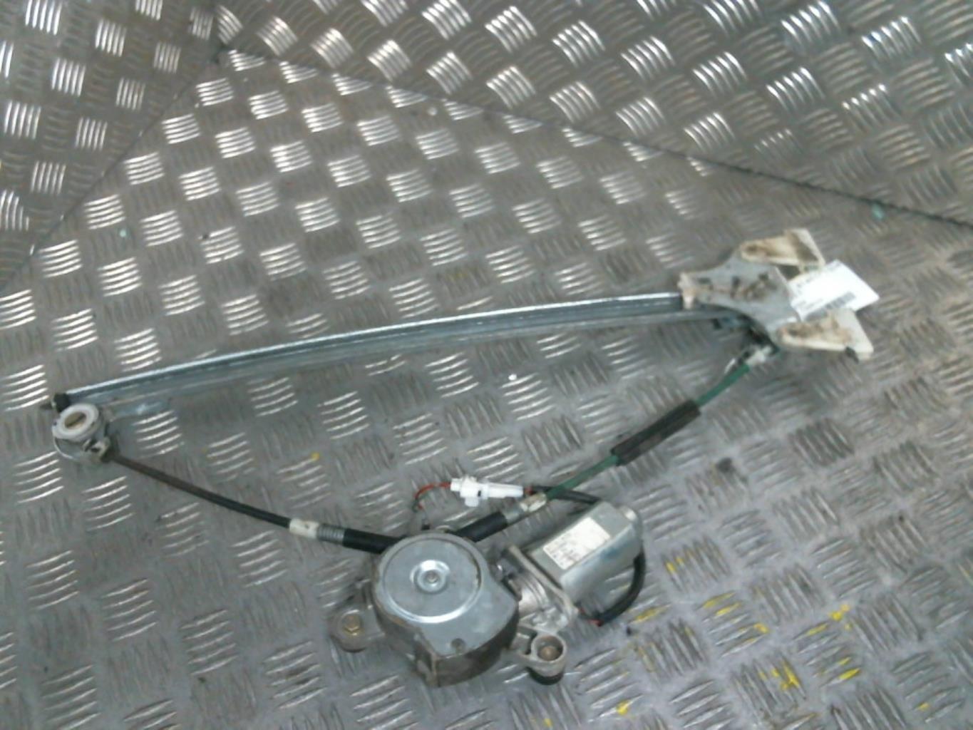 Leve vitre electrique avant droit