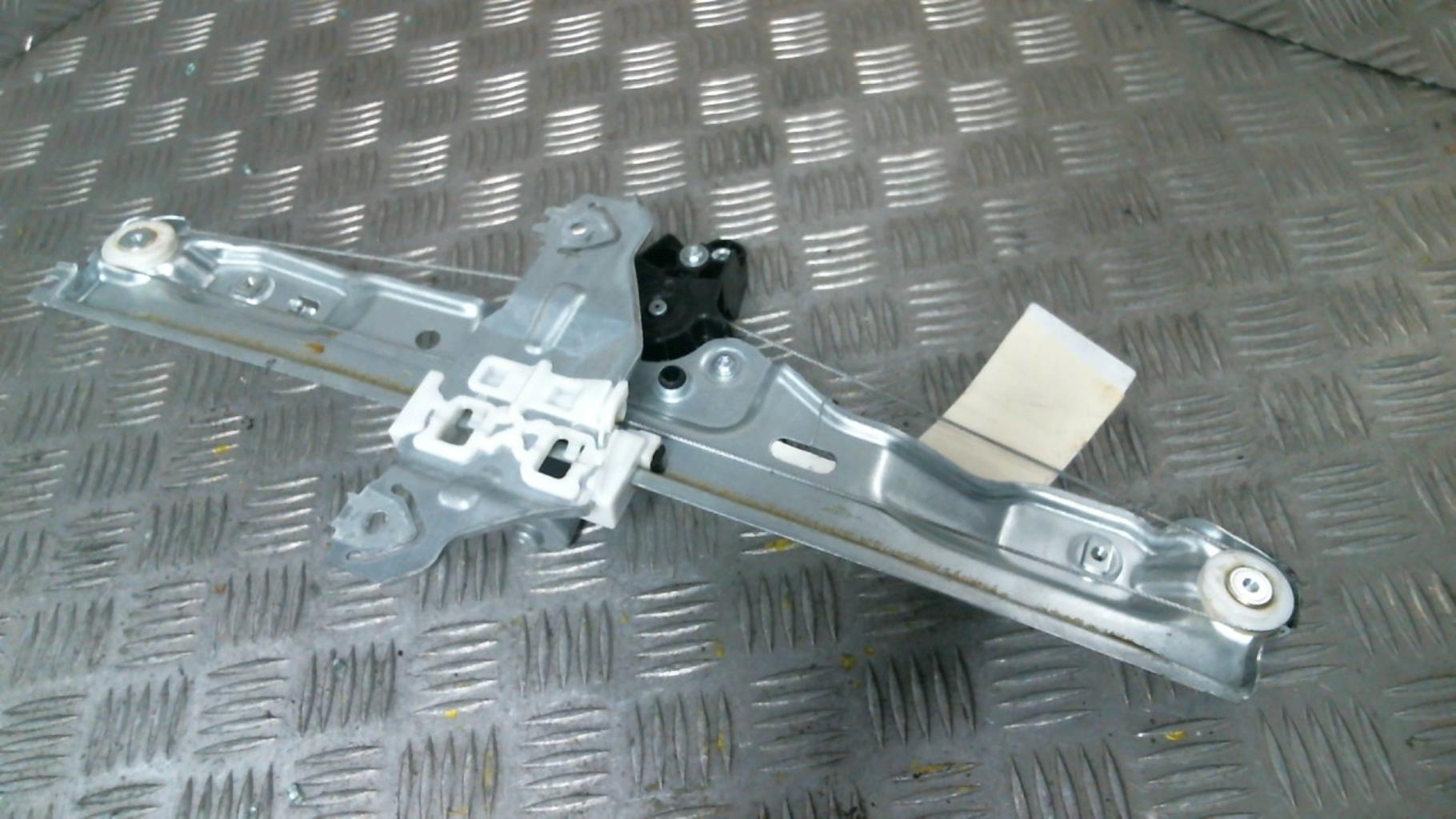 Leve vitre electrique arriere droit