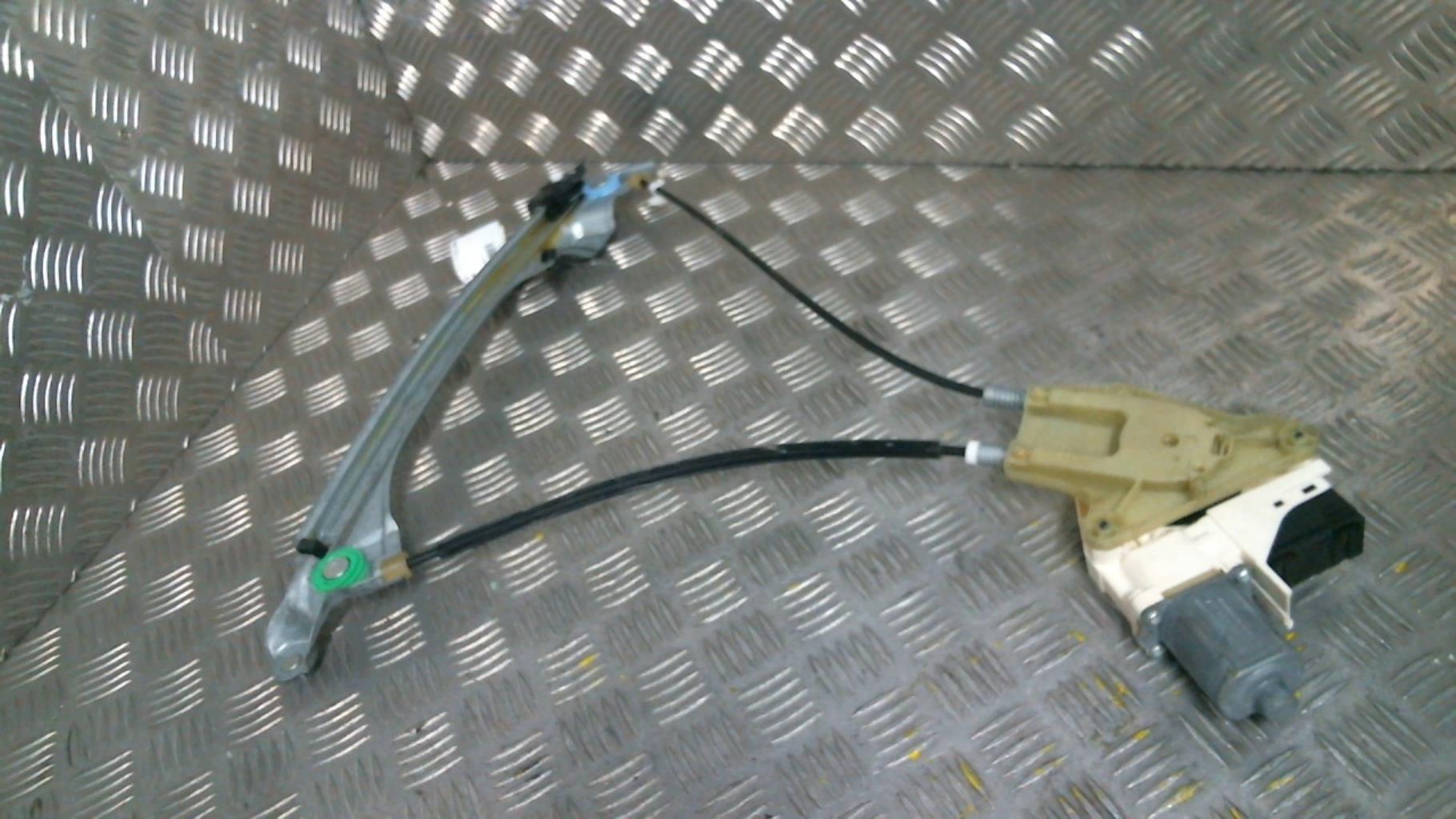 Leve vitre electrique arriere gauche