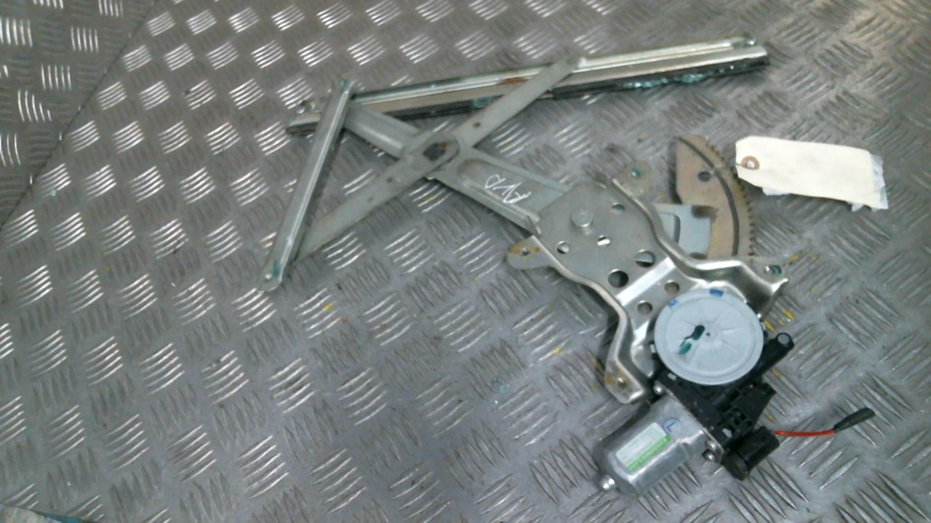 Leve vitre electrique avant droit
