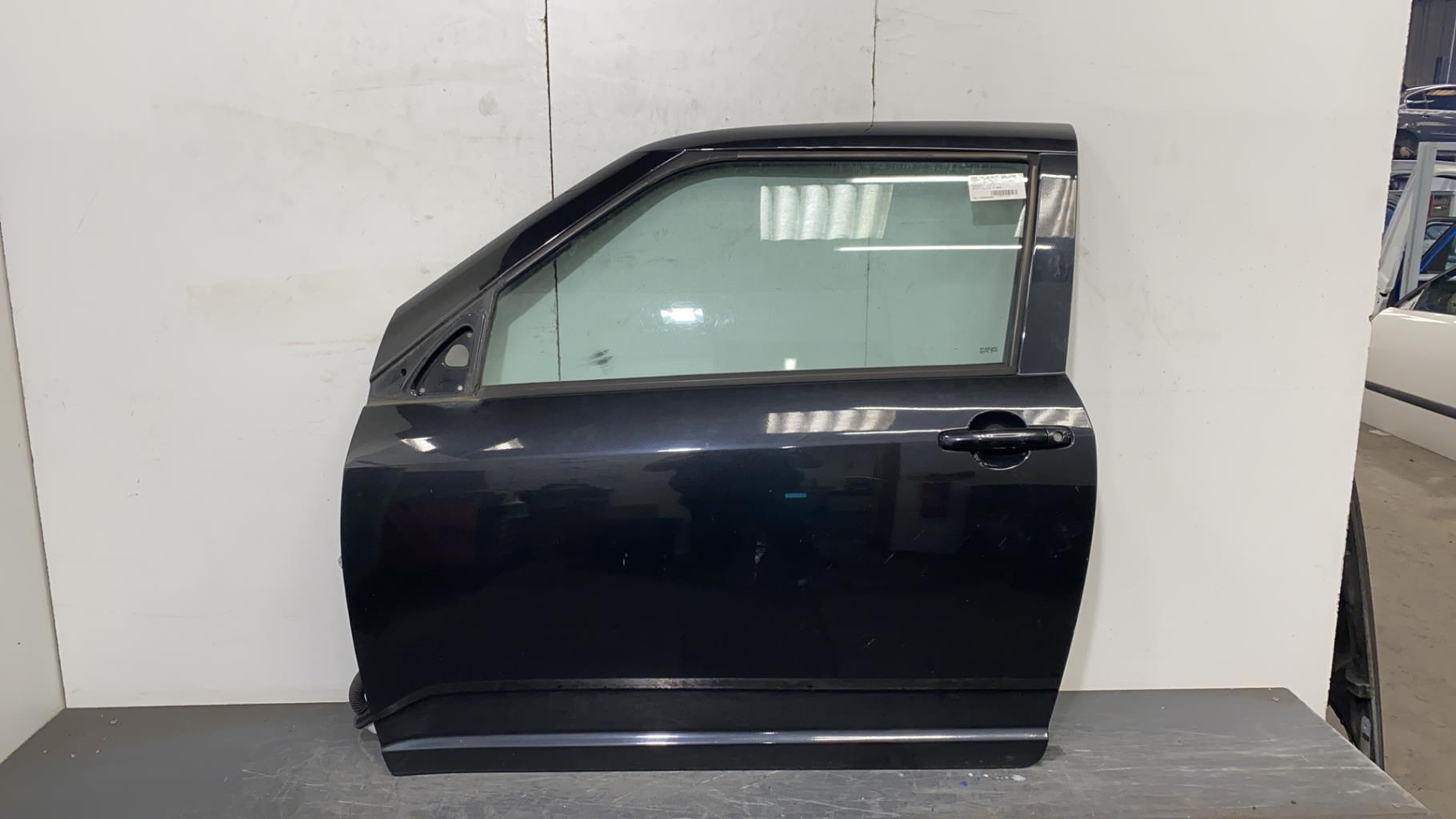 Porte avant gauche