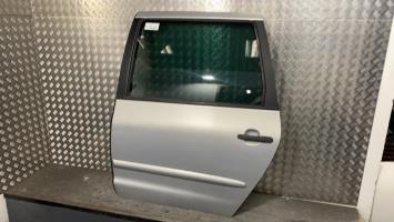 Puerta trasera izquierda