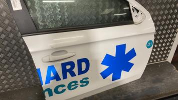 Porte avant droit