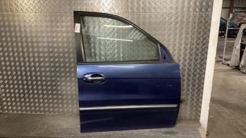 Puerta delantera derecha