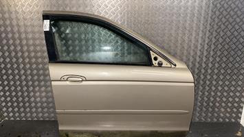 Porte avant droit