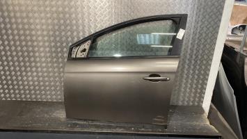 Porte avant gauche