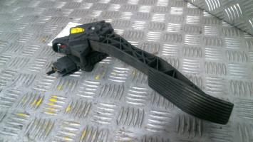 Pedale acceleratore