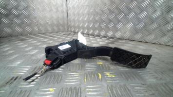 Pedale acceleratore