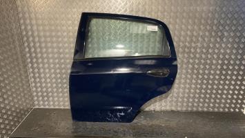 Puerta trasera izquierda