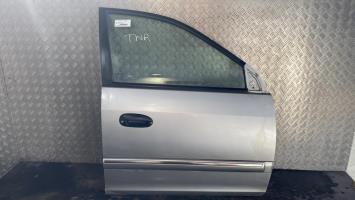 Puerta delantera derecha