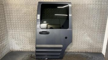 Porte laterale gauche