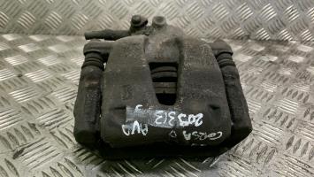 Estribo delantero derecho (freno)
