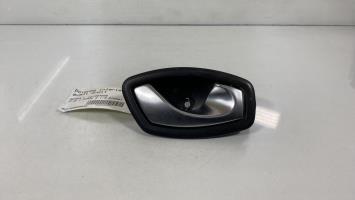 Poignee interieur avant droit