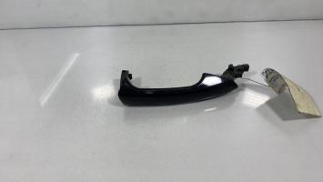 Tirador de puerta trasera derecha