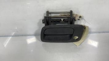 Poignee porte avant gauche