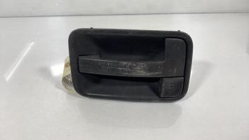 Poignee porte avant gauche