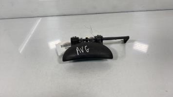 Poignee porte avant gauche