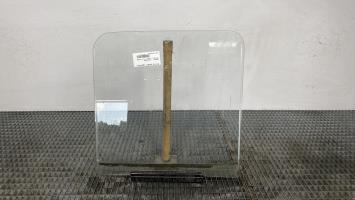 Vitre avant gauche