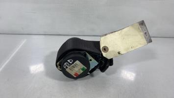 Cinturón de seguridad trasero derecho