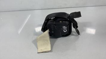 Cinturón de seguridad delantero derecho