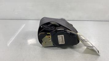 Cinturón de seguridad delantero derecho